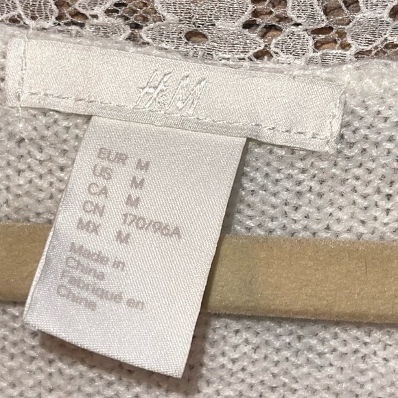 H&M soft white sweater with lace trim - Picture 3 of 5